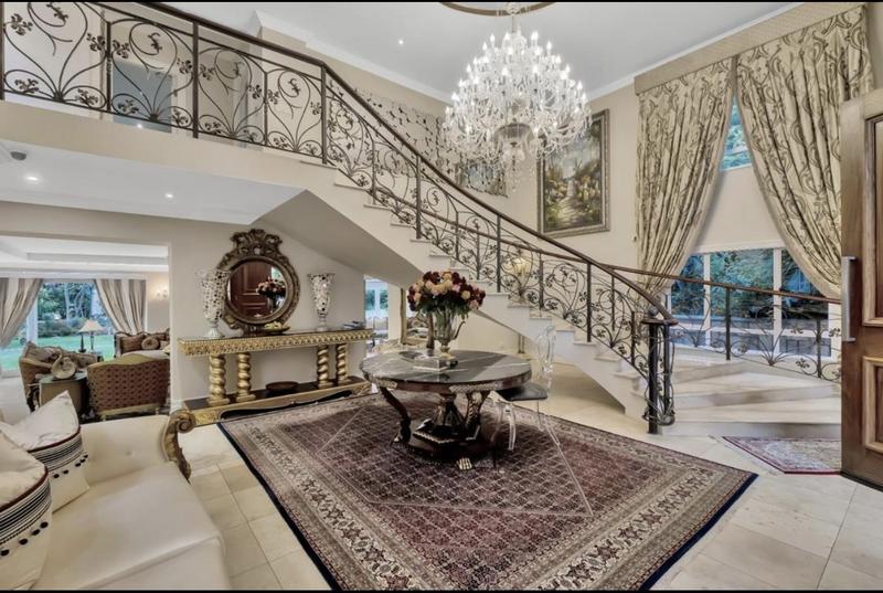 7 Bedroom Property for Sale in Hyde Park Gauteng