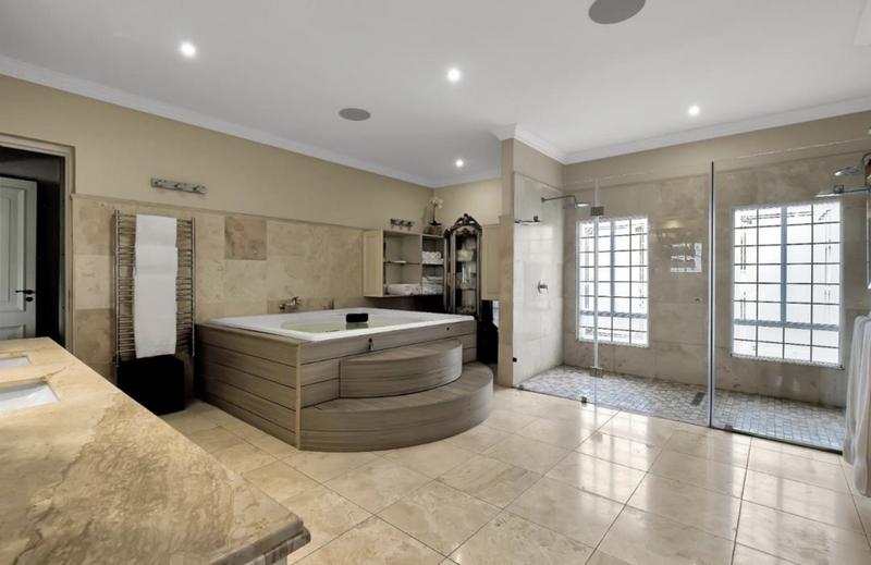 7 Bedroom Property for Sale in Hyde Park Gauteng