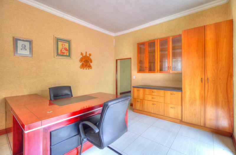 5 Bedroom Property for Sale in Florida Gauteng