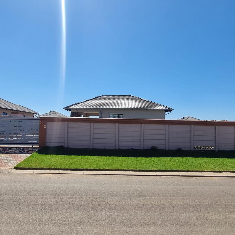 To Let 3 Bedroom Property for Rent in Azaadville Gauteng