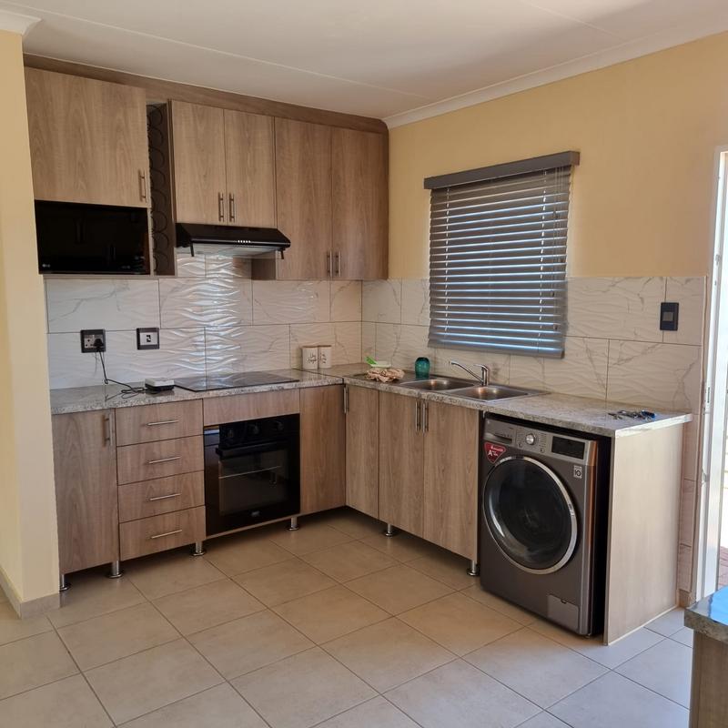 To Let 3 Bedroom Property for Rent in Azaadville Gauteng