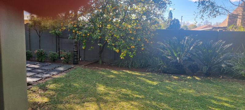 4 Bedroom Property for Sale in Lisdogan Park Gauteng