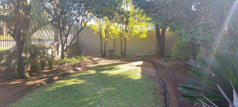 4 Bedroom Property for Sale in Lisdogan Park Gauteng
