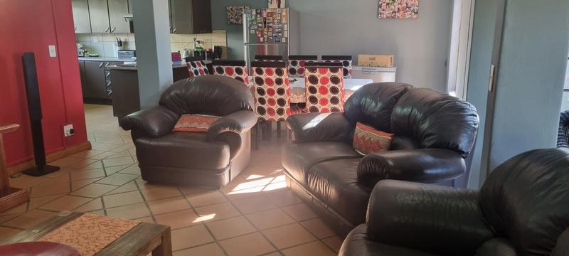 4 Bedroom Property for Sale in Lisdogan Park Gauteng