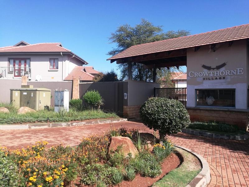 2 Bedroom Property for Sale in Crowthorne Gauteng