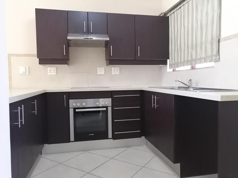 2 Bedroom Property for Sale in Crowthorne Gauteng