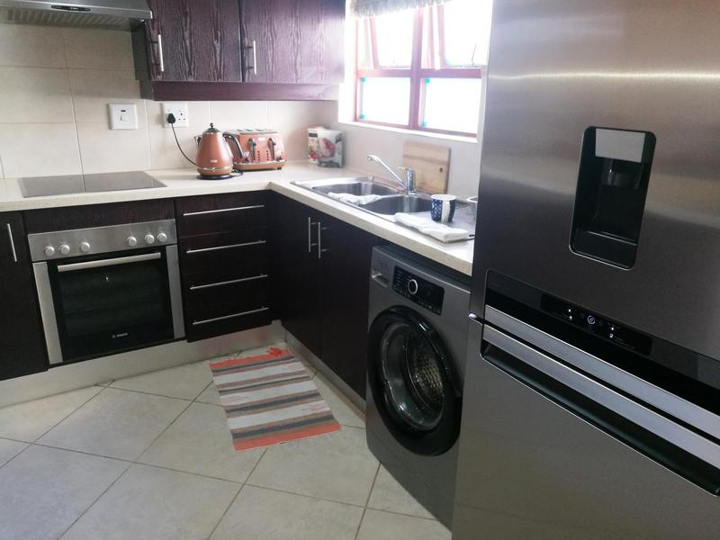 2 Bedroom Property for Sale in Crowthorne Gauteng