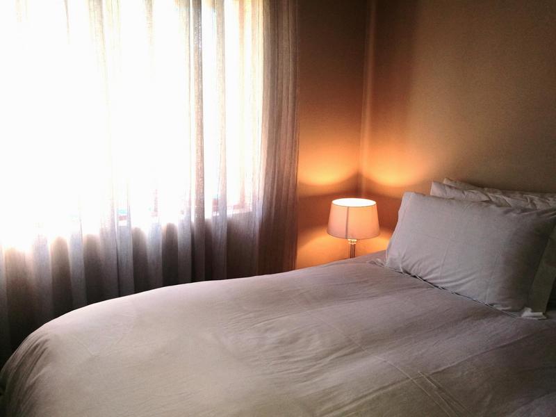 2 Bedroom Property for Sale in Crowthorne Gauteng