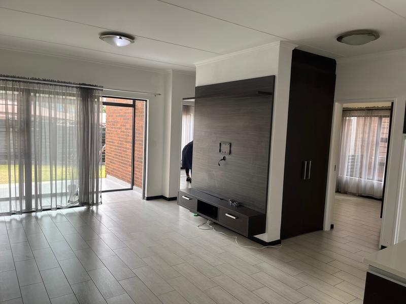 3 Bedroom Property for Sale in Greenstone Hill Gauteng