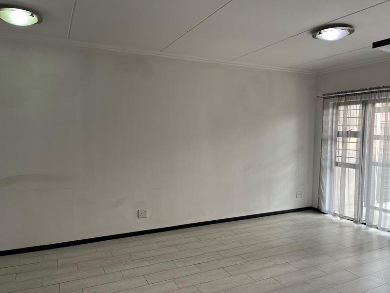 3 Bedroom Property for Sale in Greenstone Hill Gauteng