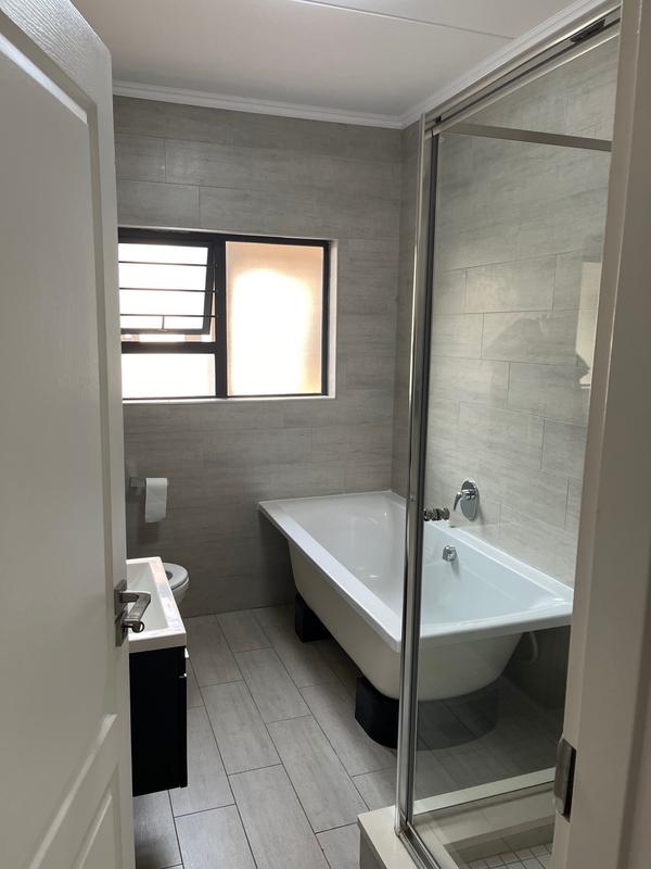 3 Bedroom Property for Sale in Greenstone Hill Gauteng