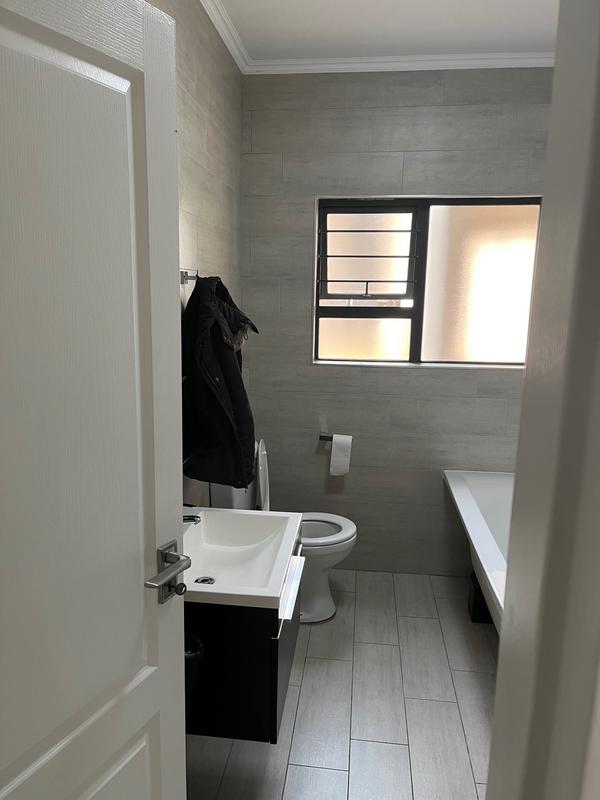 3 Bedroom Property for Sale in Greenstone Hill Gauteng