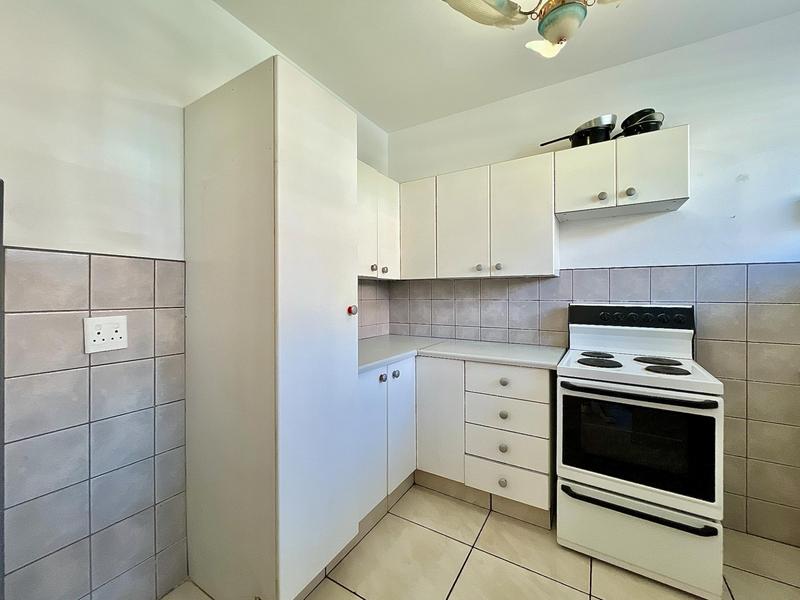 2 Bedroom Property for Sale in Florida Lake Gauteng