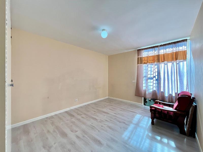 2 Bedroom Property for Sale in Florida Lake Gauteng