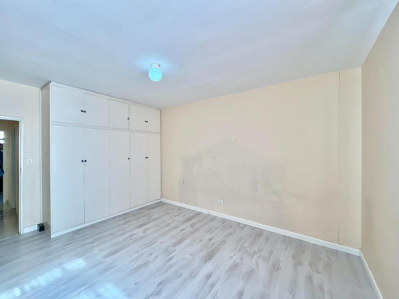 2 Bedroom Property for Sale in Florida Lake Gauteng