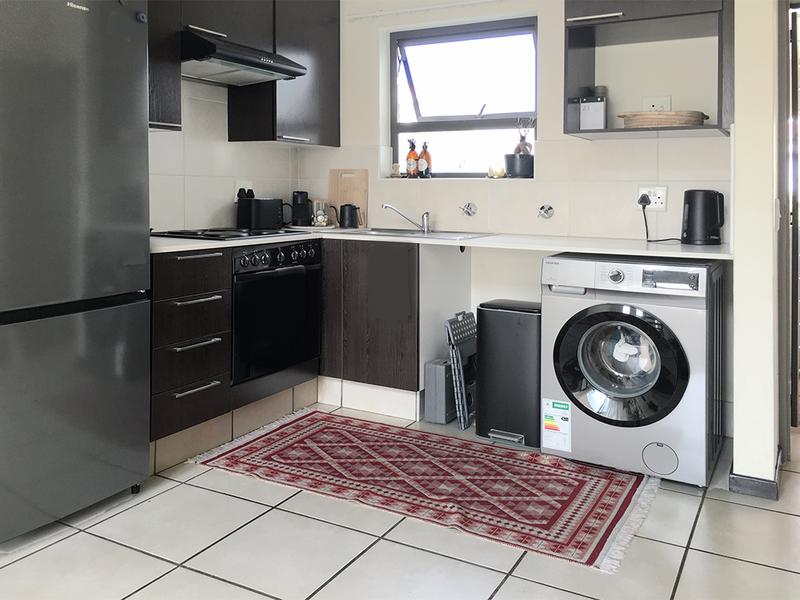To Let 1 Bedroom Property for Rent in Douglasdale Gauteng