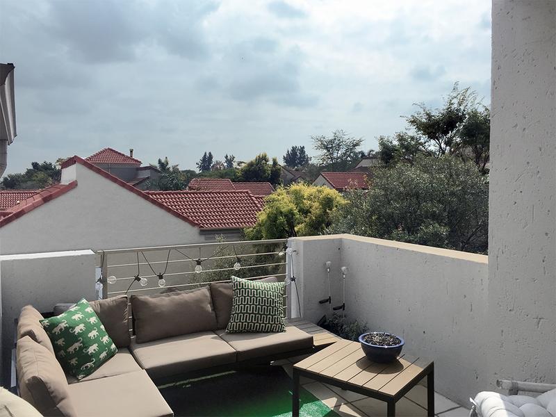 To Let 1 Bedroom Property for Rent in Douglasdale Gauteng