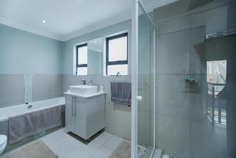 3 Bedroom Property for Sale in Copperleaf Estate Gauteng