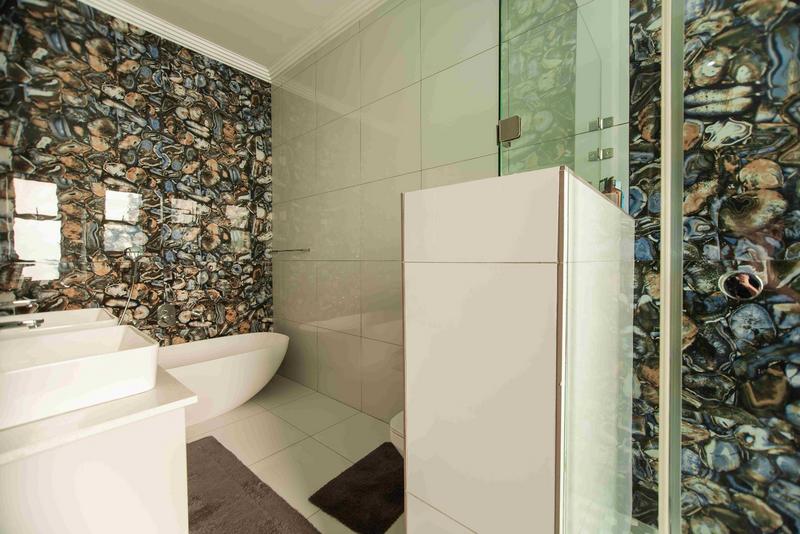 3 Bedroom Property for Sale in Copperleaf Estate Gauteng