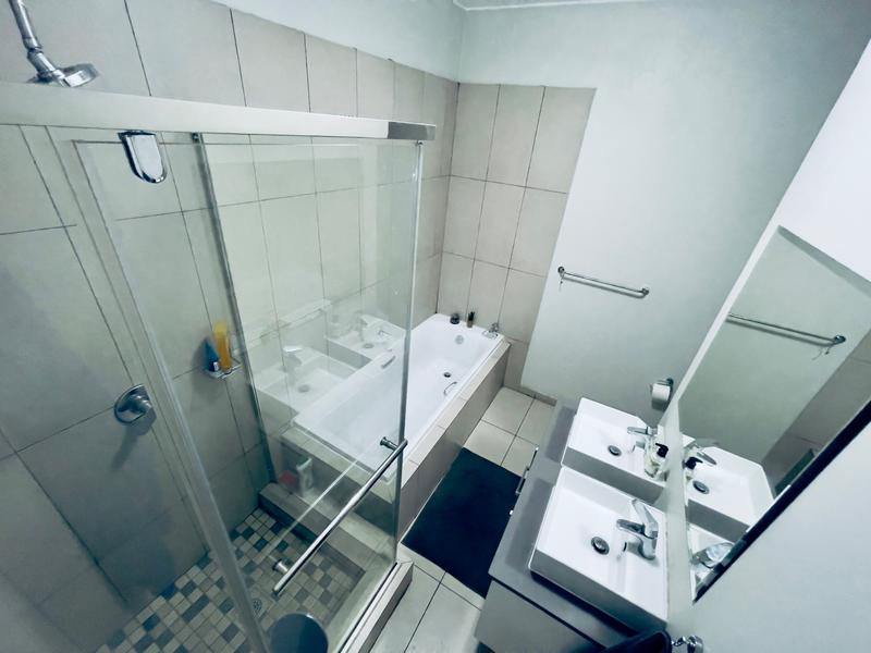 2 Bedroom Property for Sale in North Riding Gauteng