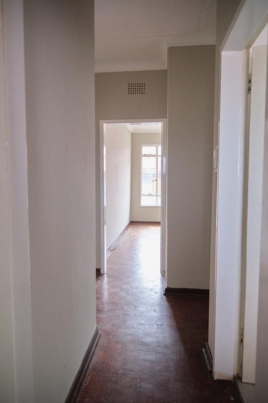 To Let 2 Bedroom Property for Rent in Florida Lake Gauteng