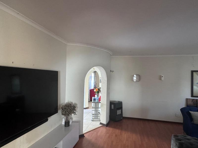 4 Bedroom Property for Sale in Bryanston Gauteng