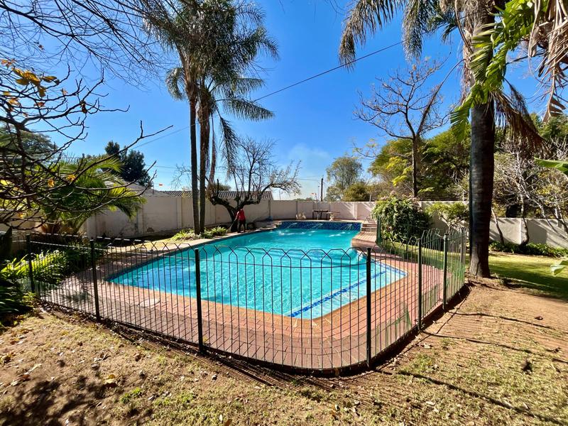 To Let 4 Bedroom Property for Rent in Wendywood Gauteng