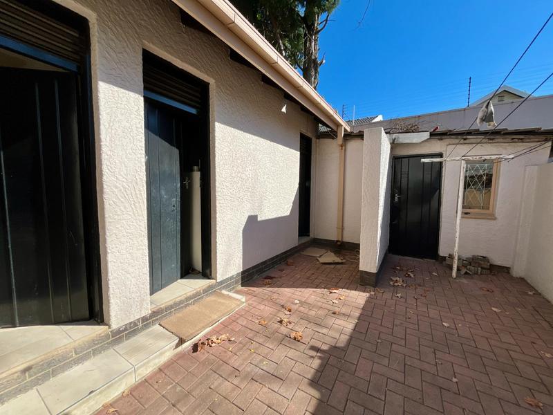 To Let 4 Bedroom Property for Rent in Wendywood Gauteng