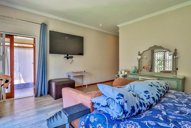 To Let 5 Bedroom Property for Rent in Orchards Gauteng
