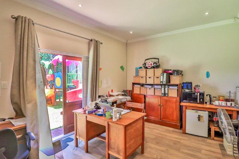 To Let 5 Bedroom Property for Rent in Orchards Gauteng