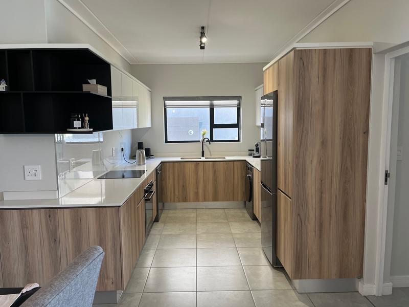 To Let 3 Bedroom Property for Rent in Waterfall Gauteng