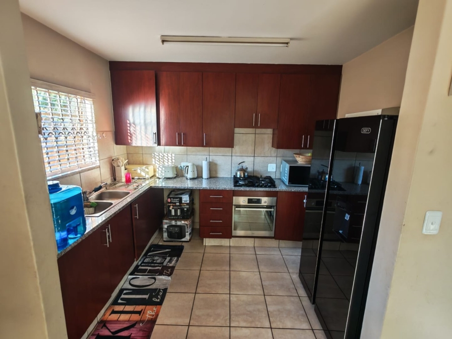 4 Bedroom Property for Sale in Annlin Gauteng