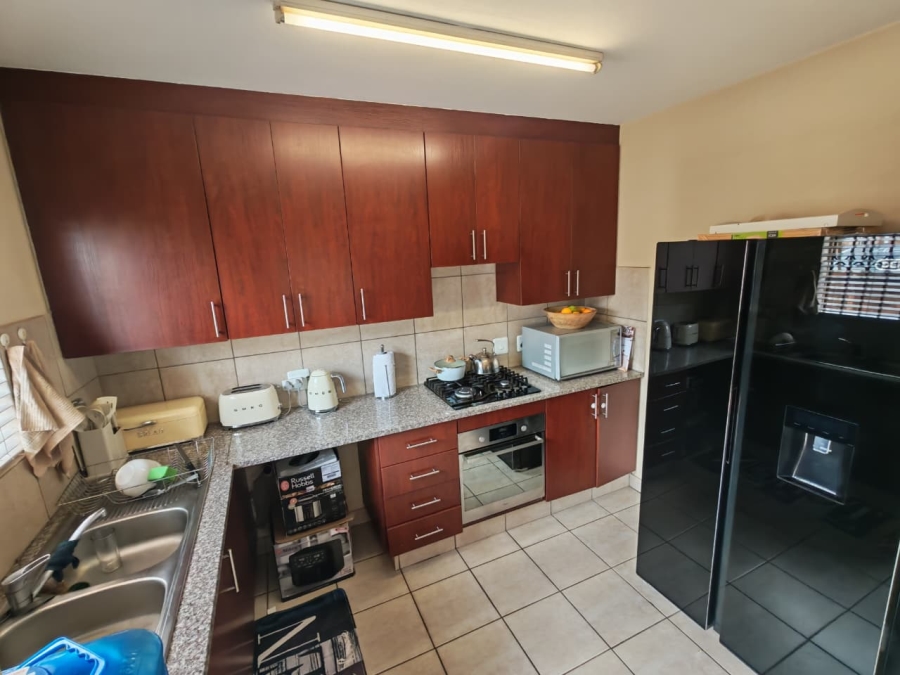 4 Bedroom Property for Sale in Annlin Gauteng