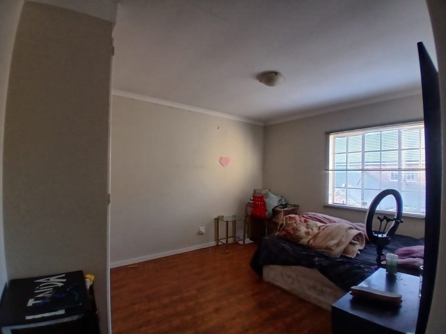 4 Bedroom Property for Sale in Die Hoewes Gauteng