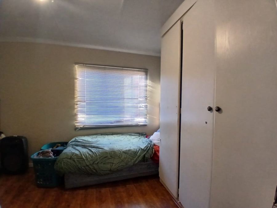4 Bedroom Property for Sale in Die Hoewes Gauteng