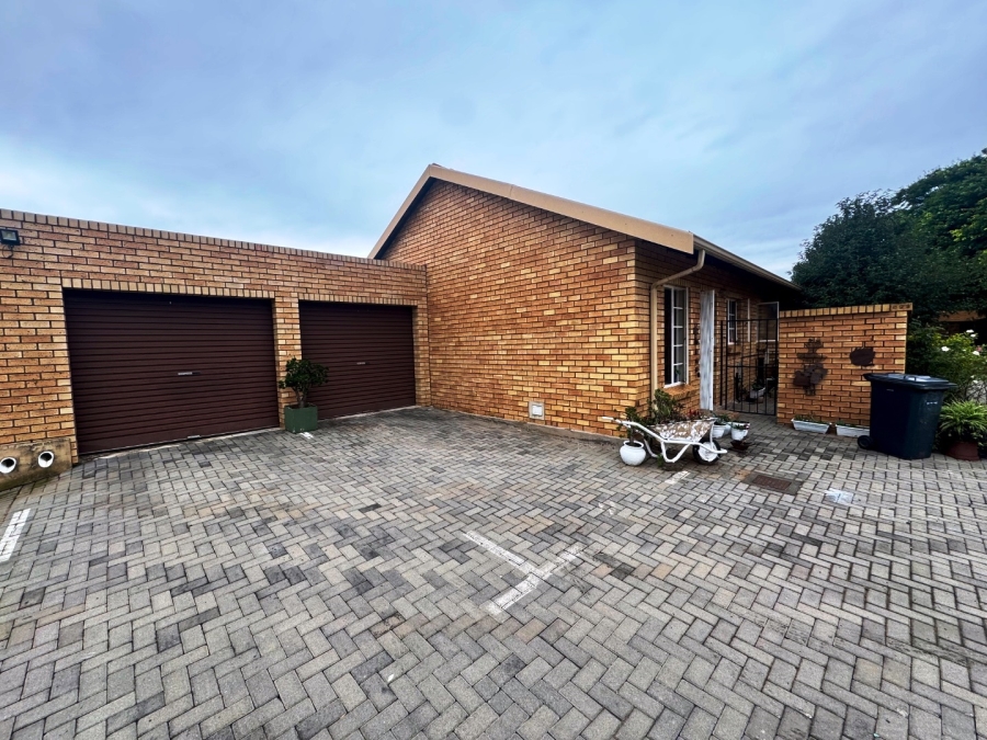 2 Bedroom Property for Sale in Sinoville Gauteng