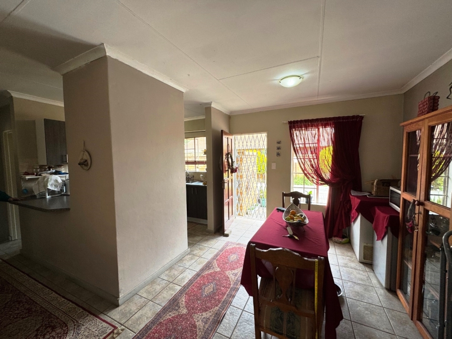 2 Bedroom Property for Sale in Sinoville Gauteng
