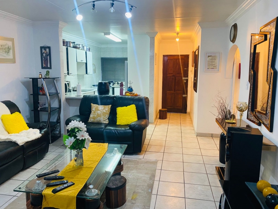 To Let 2 Bedroom Property for Rent in The Hill Gauteng