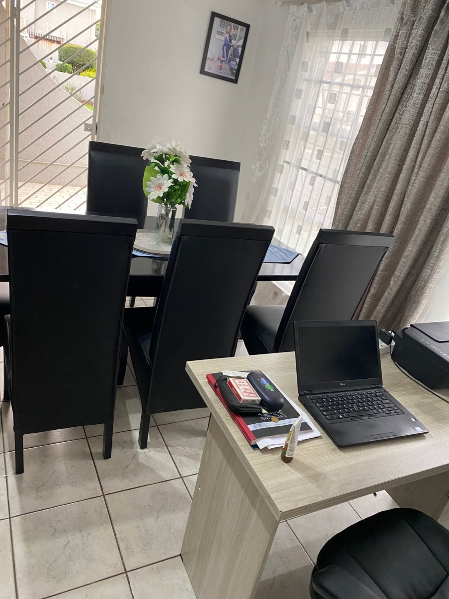 To Let 2 Bedroom Property for Rent in The Hill Gauteng