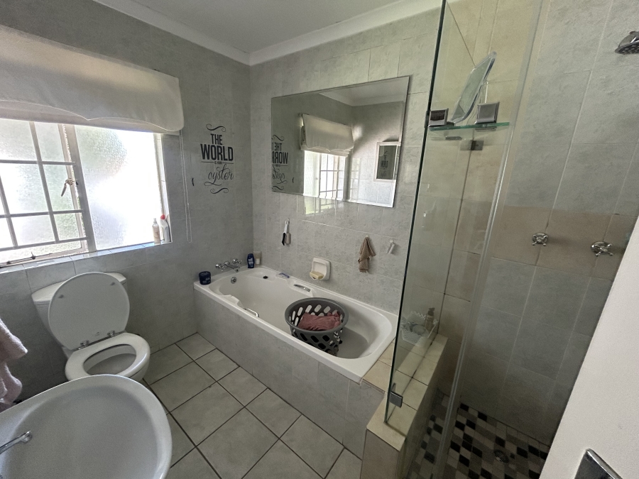 To Let 1 Bedroom Property for Rent in Sunninghill Gauteng