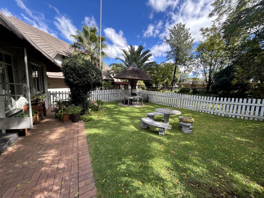To Let 1 Bedroom Property for Rent in Sunninghill Gauteng