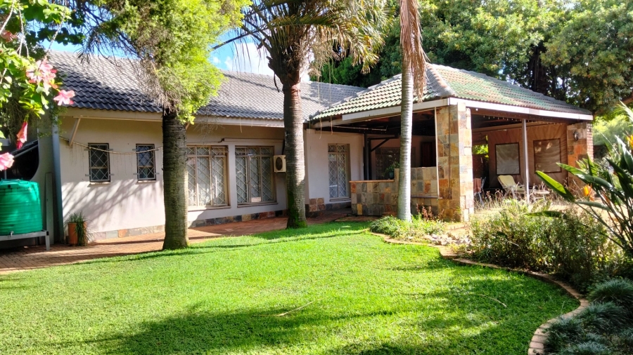 3 Bedroom Property for Sale in Tileba Gauteng