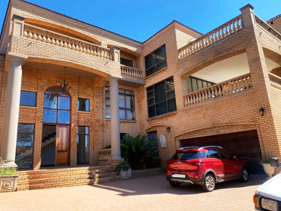 6 Bedroom Property for Sale in Montana Park Gauteng