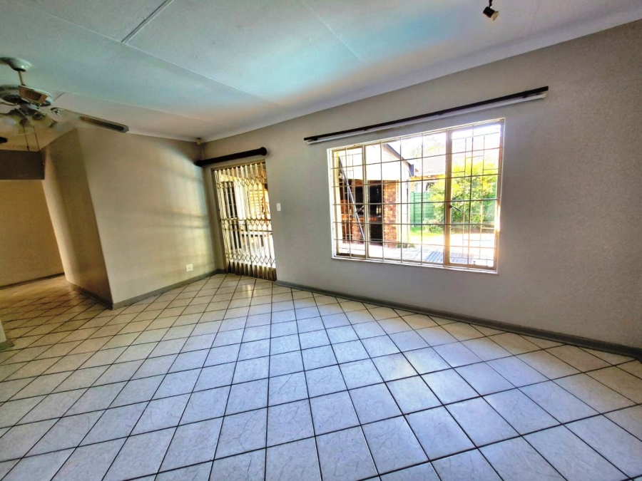 3 Bedroom Property for Sale in Sinoville Gauteng