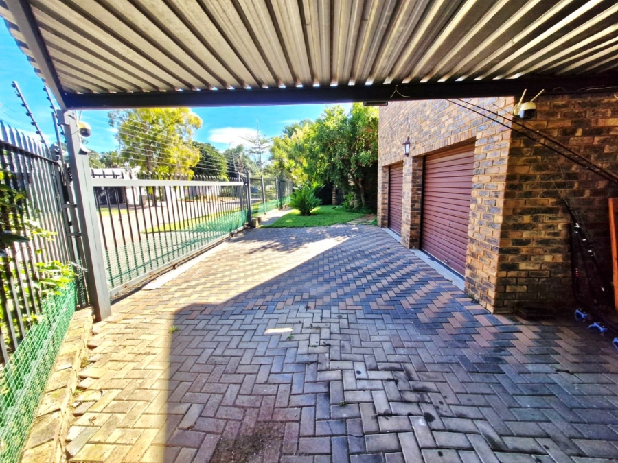 3 Bedroom Property for Sale in Sinoville Gauteng