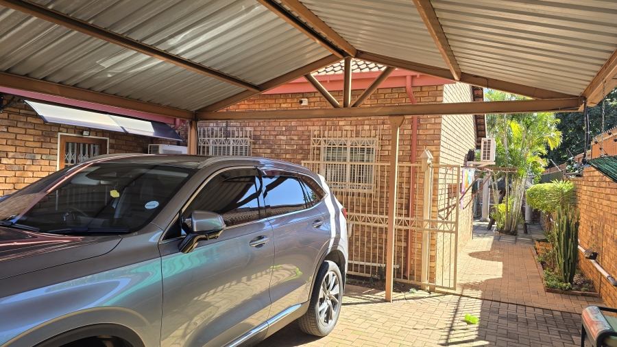 3 Bedroom Property for Sale in Ninapark Gauteng