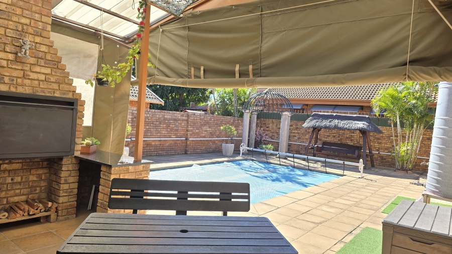 3 Bedroom Property for Sale in Ninapark Gauteng