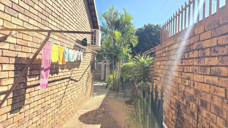 3 Bedroom Property for Sale in Ninapark Gauteng