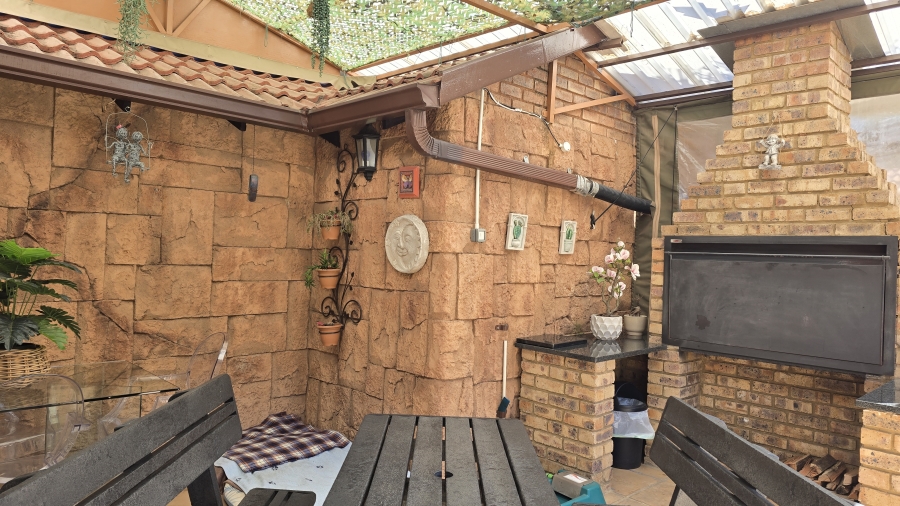 3 Bedroom Property for Sale in Ninapark Gauteng