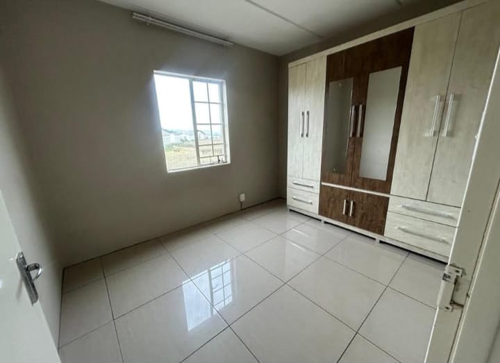 To Let 2 Bedroom Property for Rent in Fleurhof Gauteng